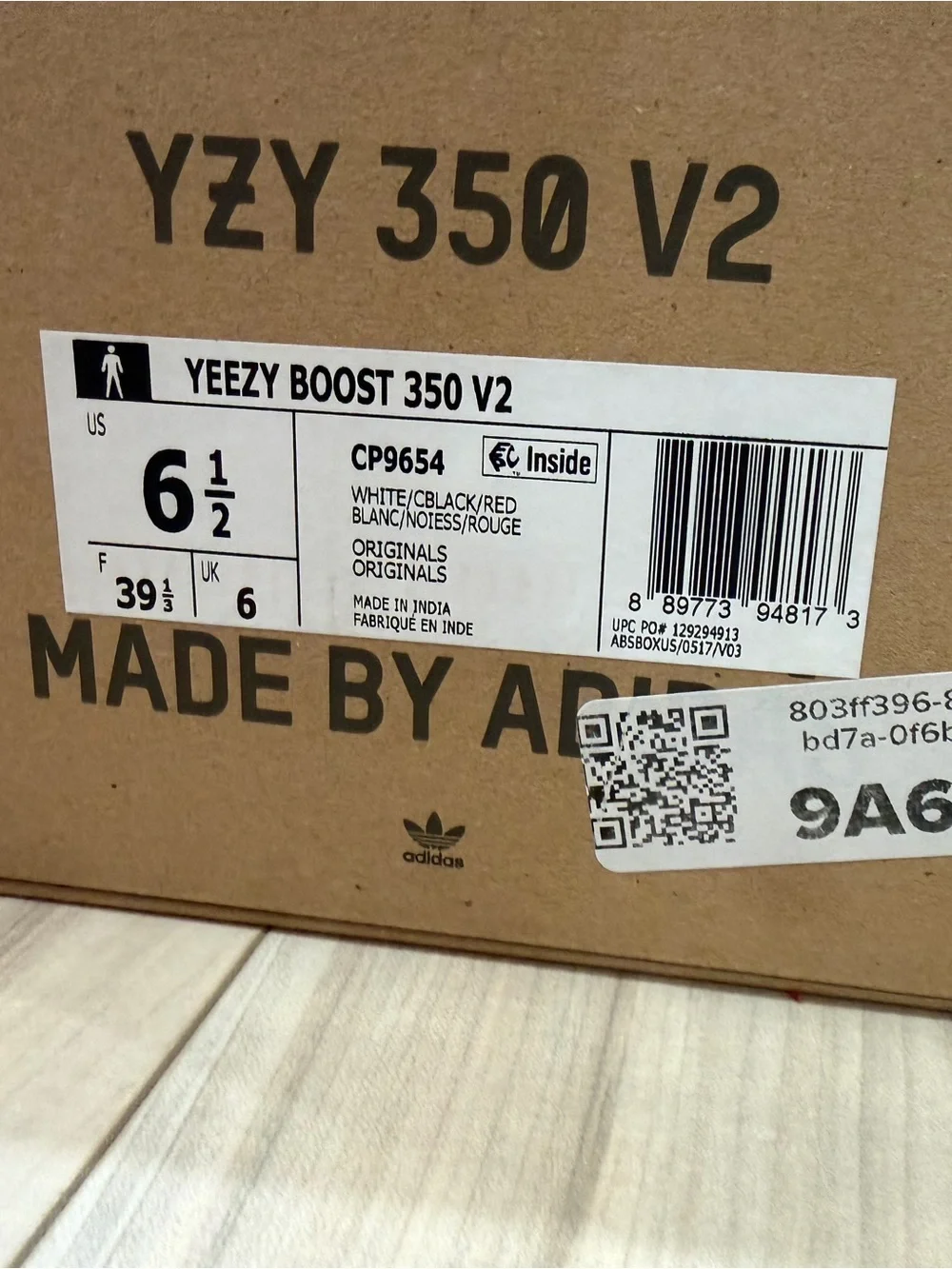 Yeezy Boost 350 V2 Zebra